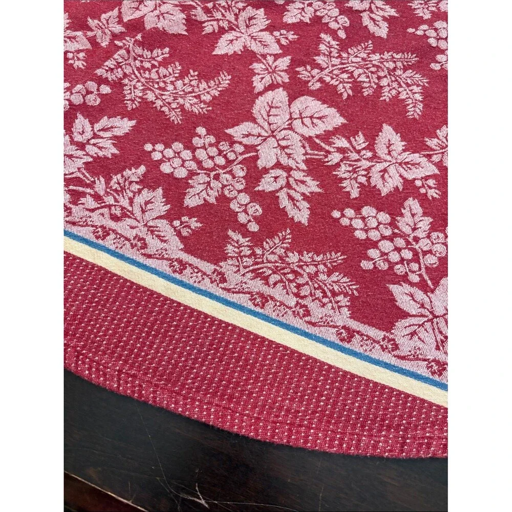 Martha Stewart Round Red and Cream Leaf Jacquard Textile